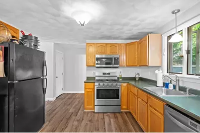 11 Fleming St, Lowell, MA 01851 - Photo 6