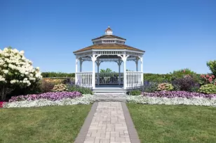 22 Southcliff Dr, Plymouth, MA 02360 - Photo 2