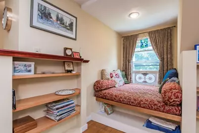 10 N Main St #5E, Williamsburg, MA 01096 - Photo 8