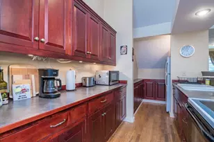 10 N Main St, Williamsburg, MA 01096 - Photo 12