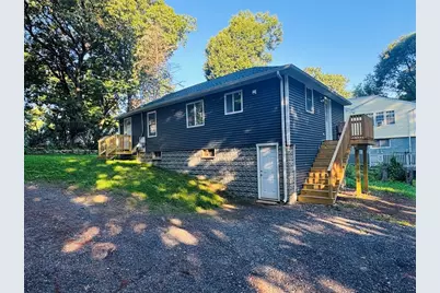 8 Robertson Dr, Shrewsbury, MA 01545 - Photo 2
