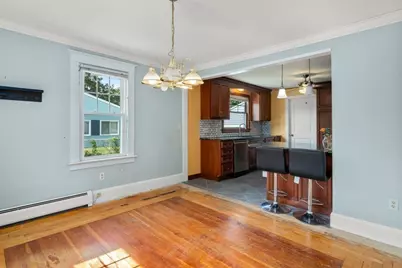 32 Wilmont St, Chicopee, MA 01013 - Photo 12