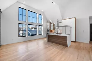 11 Boynton St, Swampscott, MA 01907 - Photo 2