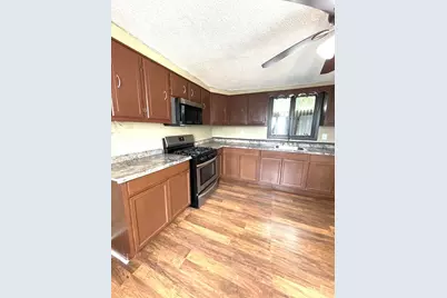 221 Middle St, New Bedford, MA 02740 - Photo 4