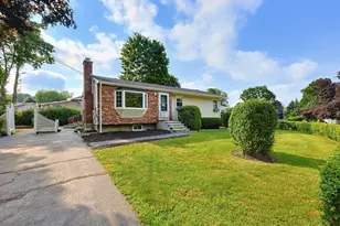7 Hemlock Dr, Medway, MA 02053 - Photo 1