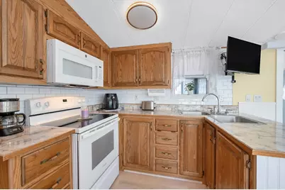308 Route 286 #10, Seabrook, NH 03874 - Photo 8