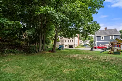 28 Parkway Road, Medford, MA 02155 - Photo 34