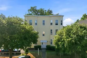 109 Grover St, Springfield, MA 01104 - Photo 2