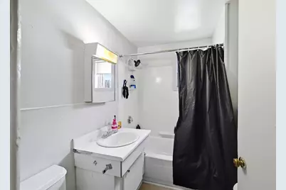 109 Grover St, Springfield, MA 01104 - Photo 12