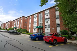 14 Commonwealth Ct, Boston, MA 02135 - Photo 10