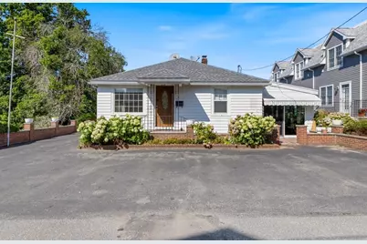 8 Luzitania Ave, Gloucester, MA 01930 - Photo 2
