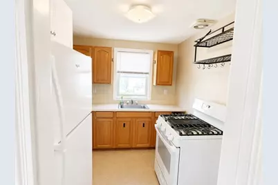 53 Oxford St #3, Fall River, MA 02721 - Photo 4