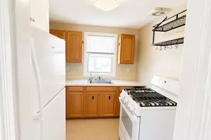 53 Oxford St, Fall River, MA 02721 - Photo 4