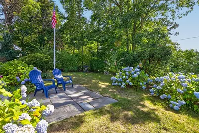72 Smith St, Chatham, MA 02633 - Photo 2