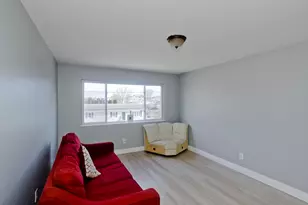 239 Glasgow St, Fall River, MA 02721 - Photo 10