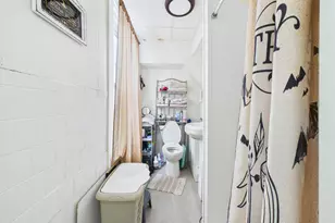 826 County St, New Bedford, MA 02740 - Photo 12