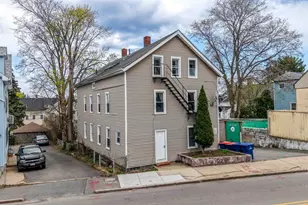 826 County St, New Bedford, MA 02740 - Photo 2