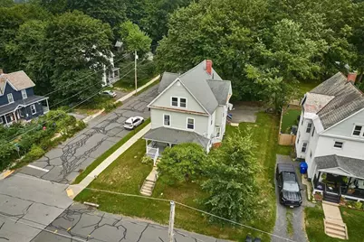 135 School St, Greenfield, MA 01301 - Photo 2