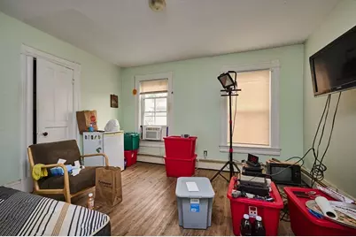135 School St, Greenfield, MA 01301 - Photo 16