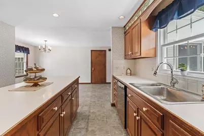 28 Pine Street, South Hadley, MA 01075 - Photo 8