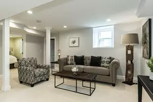 10 Nantasket Ave, Boston, MA 02135 - Photo 10