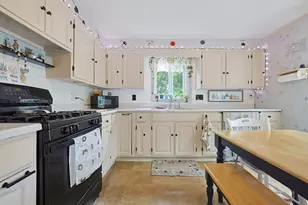 36 Laurier St, Worcester, MA 01603 - Photo 10