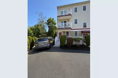 571 Freeport St #2, Boston, MA 02122 - Photo 4