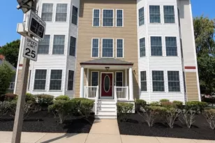 571 Freeport St, Boston, MA 02122 - Photo 18
