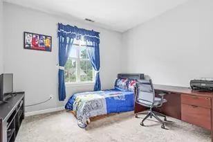 19 Hampshire Rd, Methuen, MA 01844 - Photo 14