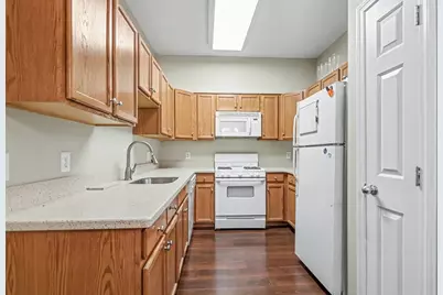 19 Hampshire Road #205, Methuen, MA 01844 - Photo 8