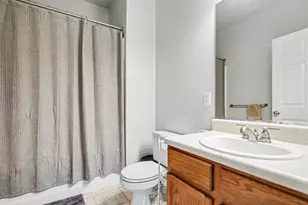 19 Hampshire Rd, Methuen, MA 01844 - Photo 10