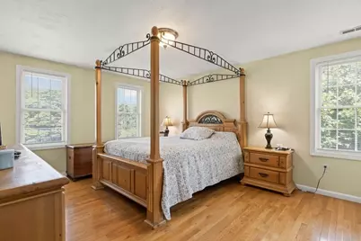 413 Huttleston Ave, Fairhaven, MA 02719 - Photo 12