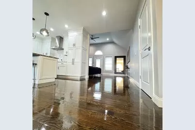 259 Oakwood Ave, Revere, MA 02151 - Photo 10