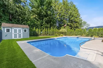 6 W Park Dr, Easthampton, MA 01027 - Photo 34