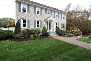 10 Stoneybrook Dr, Bridgewater, MA 02324 - Photo 2