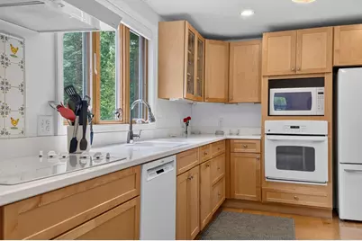 29 Brook Street, Wellesley, MA 02482 - Photo 12