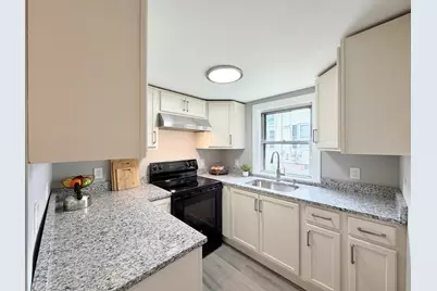 87 Vezina Ave, Leominster, MA 01453 - Photo 12