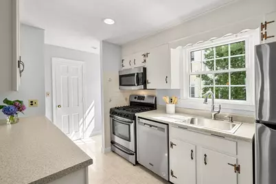 7 Bradford Court, Marblehead, MA 01945 - Photo 4