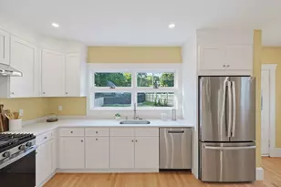 163 Prospect St, Wakefield, MA 01880 - Photo 14