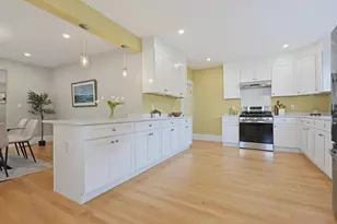 163 Prospect St, Wakefield, MA 01880 - Photo 16