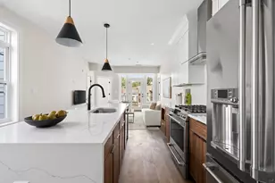 2 Weld Hill St, Boston, MA 02130 - Photo 2