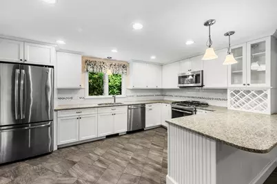 8 Risley Rd, Marblehead, MA 01945 - Photo 4