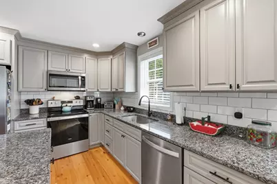 32 Nelson St, Warren, MA 01083 - Photo 6