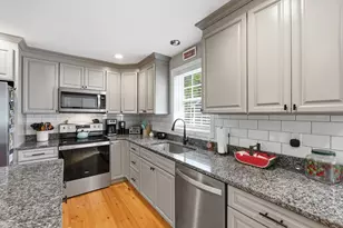 32 Nelson St, Warren, MA 01083 - Photo 6