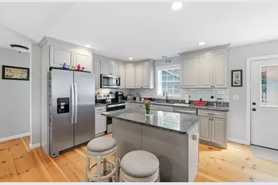 32 Nelson St, Warren, MA 01083 - Photo 4