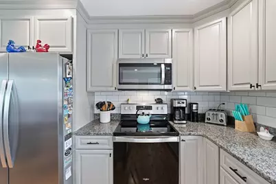 32 Nelson St, Warren, MA 01083 - Photo 8