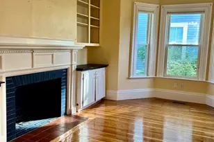 26 Abbott St, Beverly, MA 01915 - Photo 8