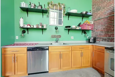 35 Riverwalk Way #R222, Lowell, MA 01854 - Photo 2