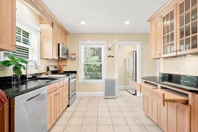 391 Lynnfield Street, Lynn, MA 01904 - Photo 4