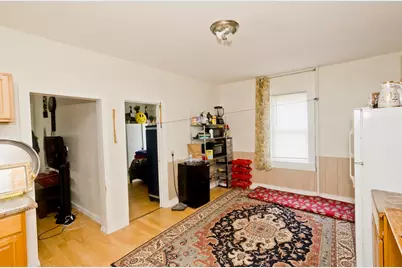 34 E. School St, West Springfield, MA 01089 - Photo 8